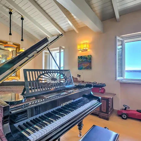 Paradis Relais Infinity Pool Lake View *