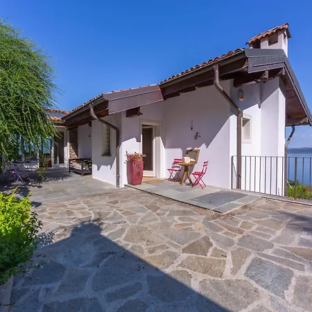 Paradis Relais Infinity Pool Lake View Belgirate