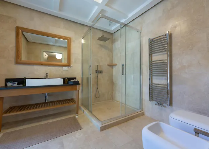 Paradis Relais Infinity Pool View Villa Belgirate